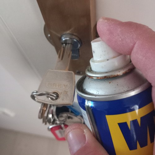 Το wd40 για ολες τις δουλειες!!!