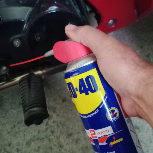 Λίπανση μανιβέλας μηχανής