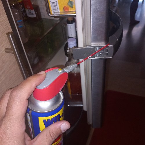 Για να μη με καταλαβαίνει η γυναίκα μου όταν τρώω το βράδυ.