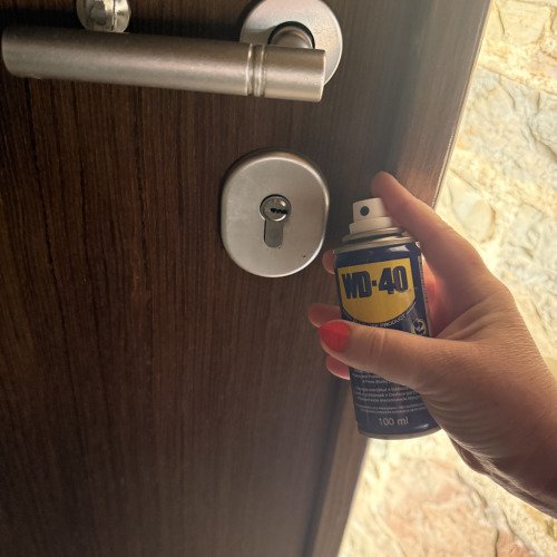 WD-40 μόνο το καλύτερο από όλα  από εύκολα  καθημερινά  μαστορέματα   Μέχρι και τα πιο δύσκολα!!!! Ευχαριστούμε πολυ   Για το δώρο     Εγώ κάτι ζημιές στο σπίτι από κακοκαιρία. Daniel αν κερδίσω το δώρο σας θα κάνω ανακακενιση