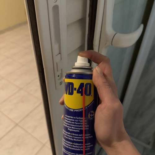 Λάδωμα παντζουριού