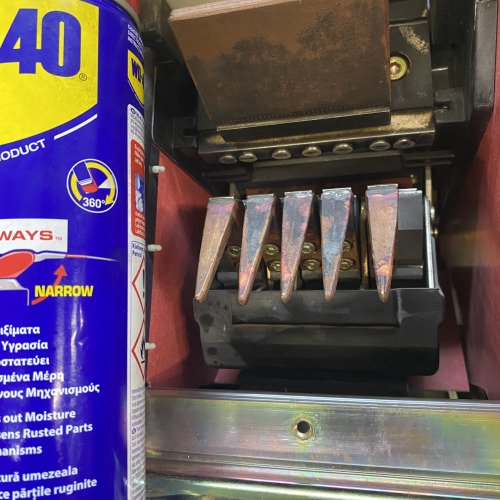 Καθαρισμός επαφών διακόπτη ABB