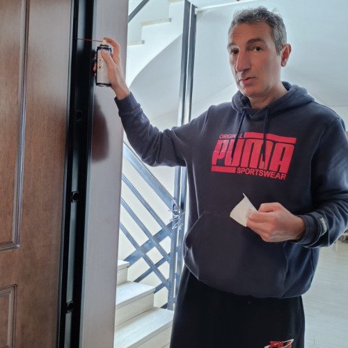 Λίπανση εξώπορτας