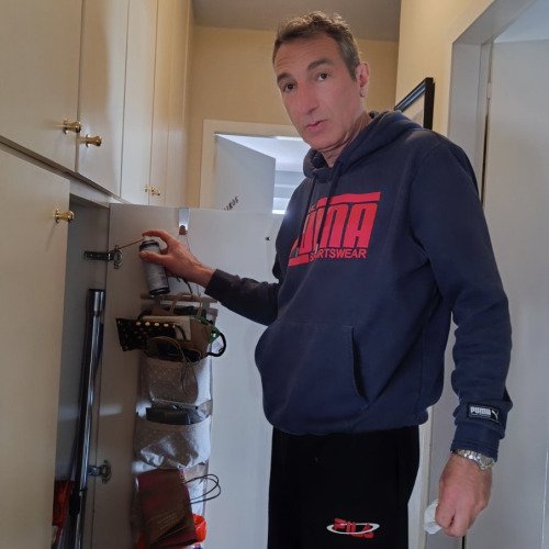 Λίπανση εσωτερικής ντουλάπας