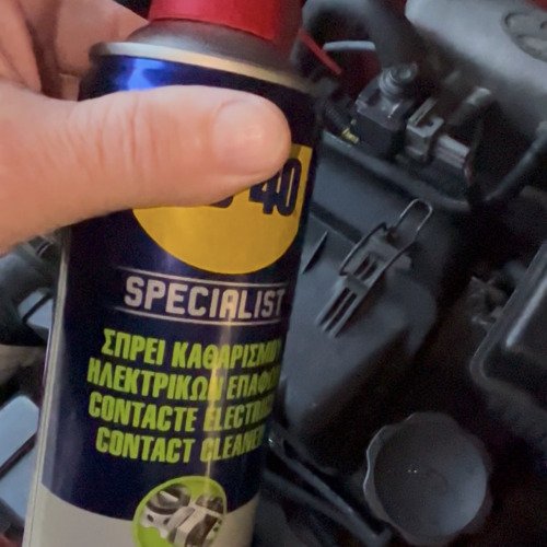Καθαρισμός επαφών  σε καλωδίωση αυτοκινήτου