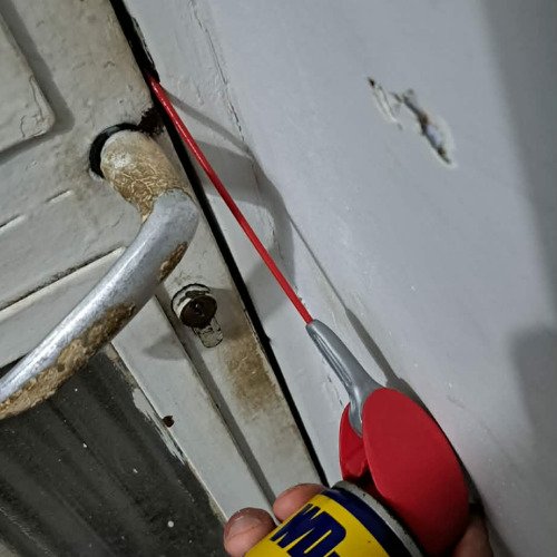 Λίπανση κλειδαριάς