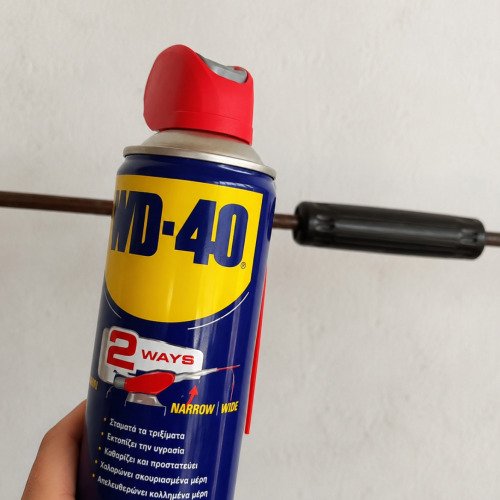 Εφαρμογή WD40 σε τρόμπα ποδηλάτου
